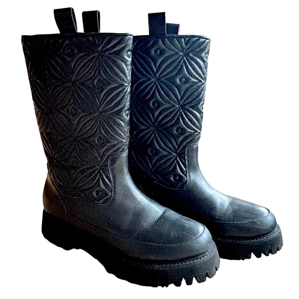 $249 SAINT G Megan Flower Black Quilted Leather Pull On‎ Boots Size EU 40/US 9